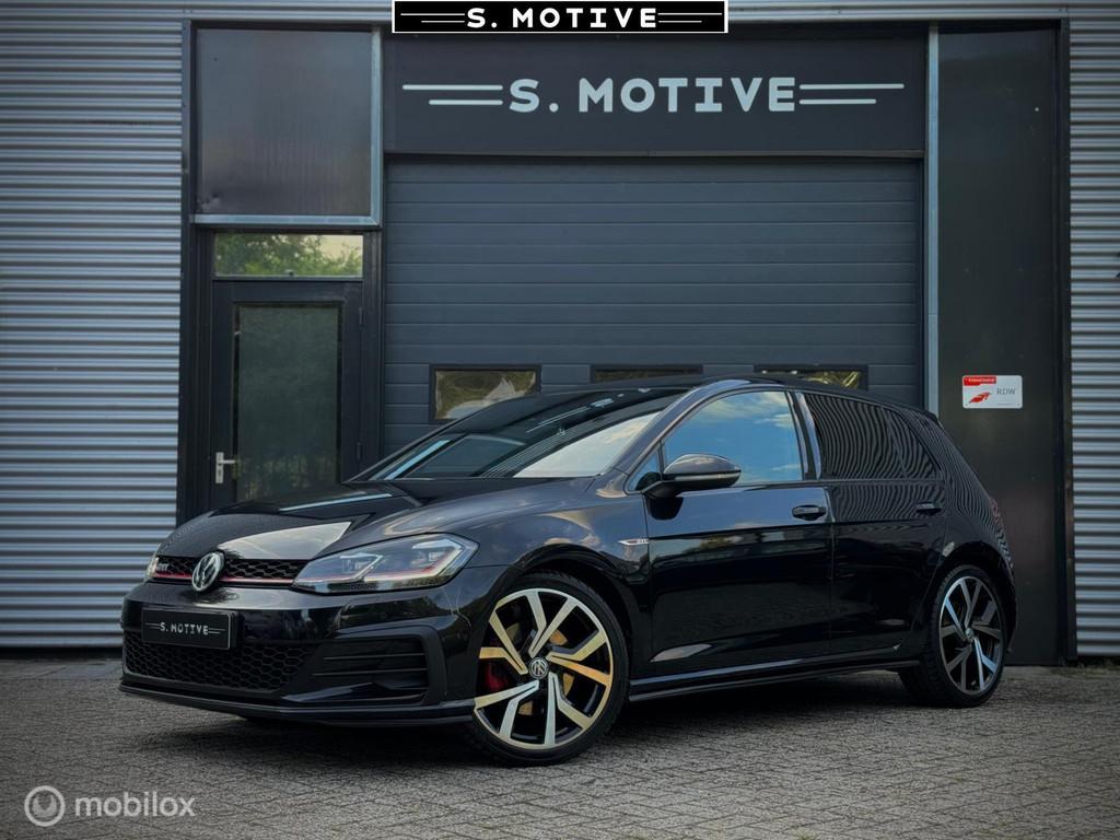 Volkswagen Golf 2.0 TSI GTI Pano, stoelverwarming, zwart DSG, Stof, Gebruikt, 4 cilinders, Zwart