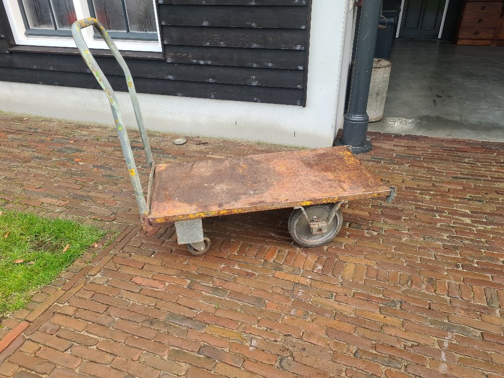 Oude industriële kar Lang 1.20 m Breed 60 cm Plateau 35 cm, Ophalen, Zo goed als nieuw