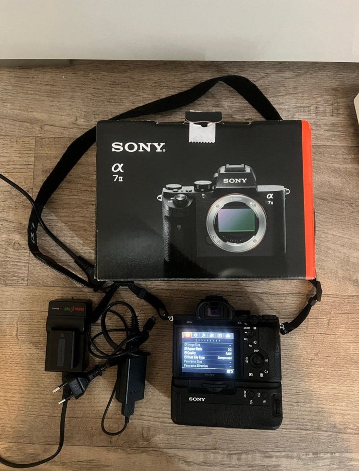 Sony Alpha A7 II met grip, Beeldstabilisatie, Ophalen of Verzenden, Zo goed als nieuw, Accu