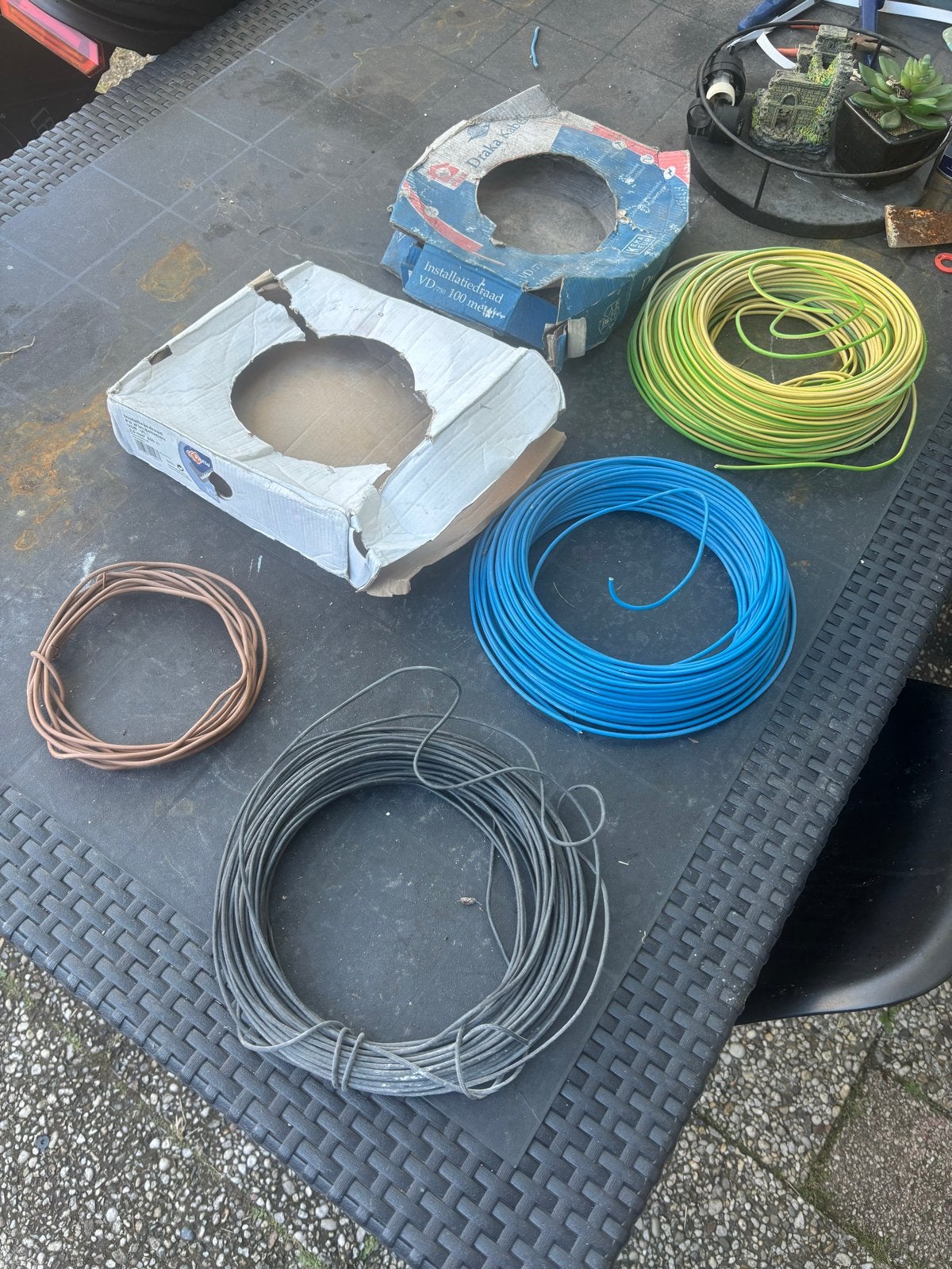 Installatiedraad 2,5mm diverse kleuren en merken, Doe-het-zelf en Verbouw, Elektra en Kabels, Ophalen, Gebruikt, Draka, Kabel of Snoer