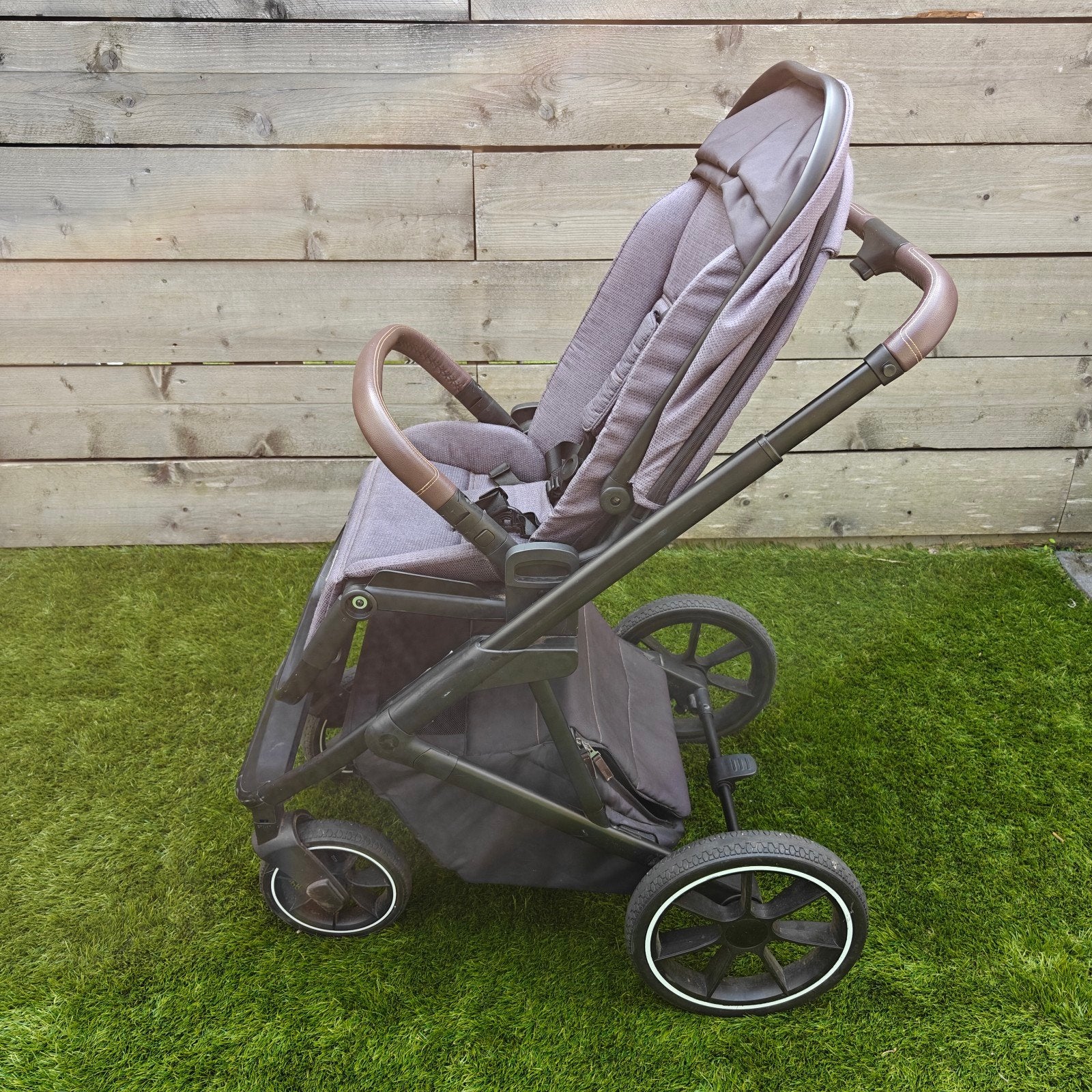 Qute Q-rider buggy, inclusief reiswieg en slaapzak, Kinderen en Baby's, Kinderwagens en Combinaties, Gebruikt, Verstelbare duwstang