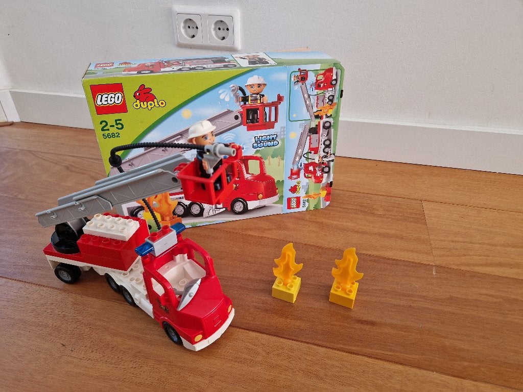 Lego Duplo Brandweer Sets 5682 & 5603, Gebruikt, Overige thema's, Inclusief minifiguren, Ophalen of Verzenden