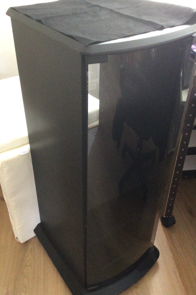 Set zwarte 2 kasten met donkere glazen deuren €15, Ophalen, Gebruikt, Met deur(en), Glas