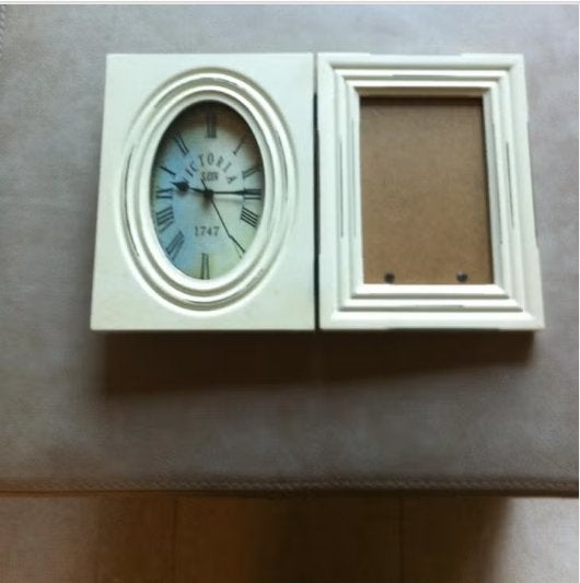 Klok + fotolijst Victoria vintage beige br 31 L 20 cm, Ophalen of Verzenden, Zo goed als nieuw, Beige, Overige typen