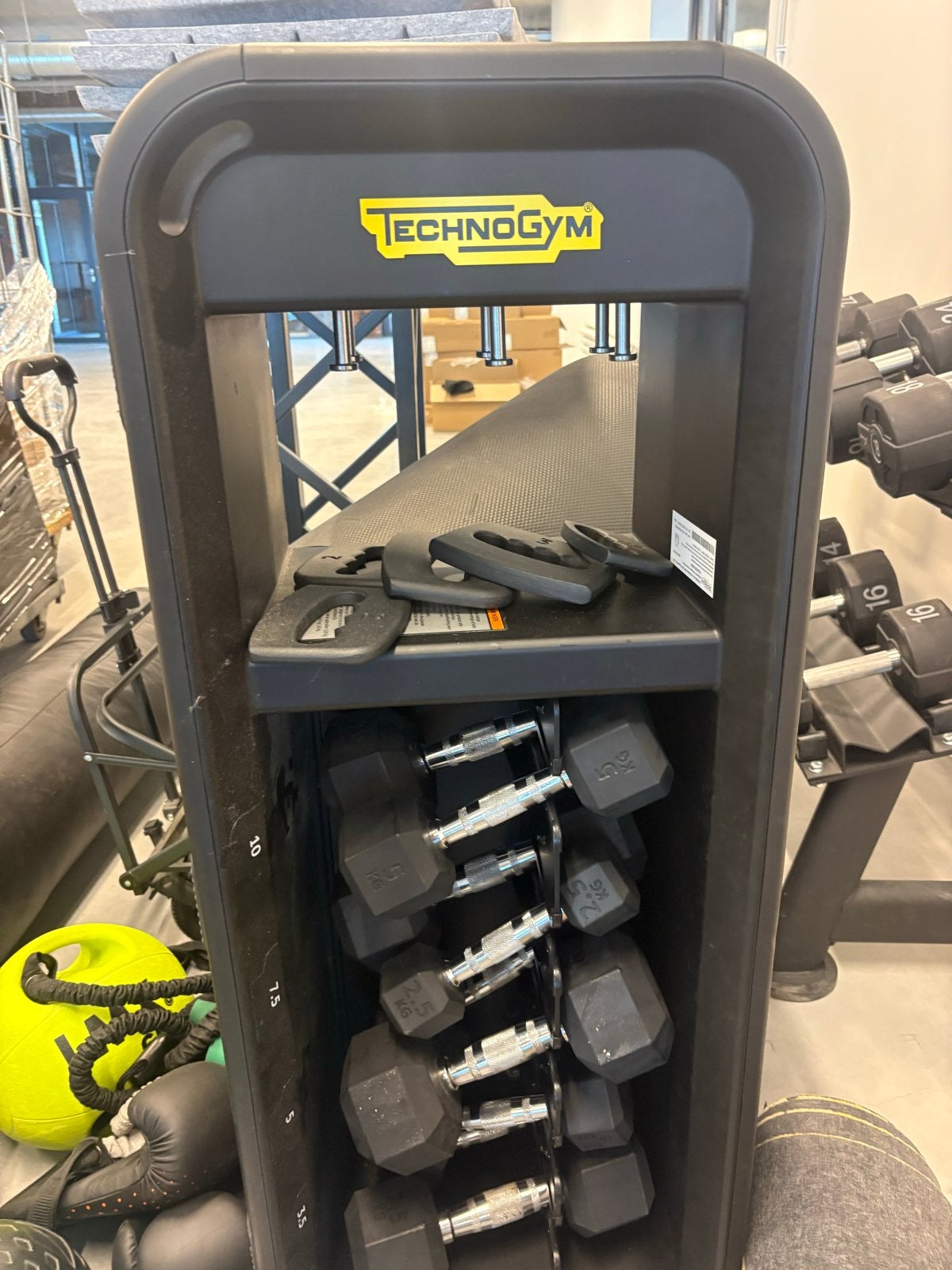 Technogym Dumbbell Set 2.5 t/m 10kg met Rack, Ophalen, Gebruikt, Armen, Halterset