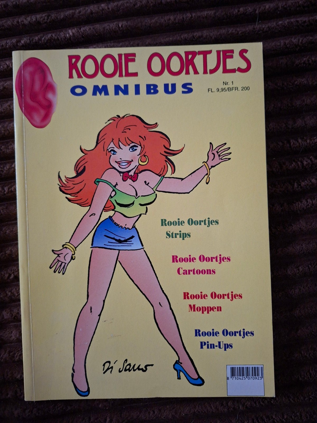 Rooie Oortjes Omnibus Nr. 1 - Stripboek, Eén stripboek, Ophalen of Verzenden, Gelezen, Di Sano