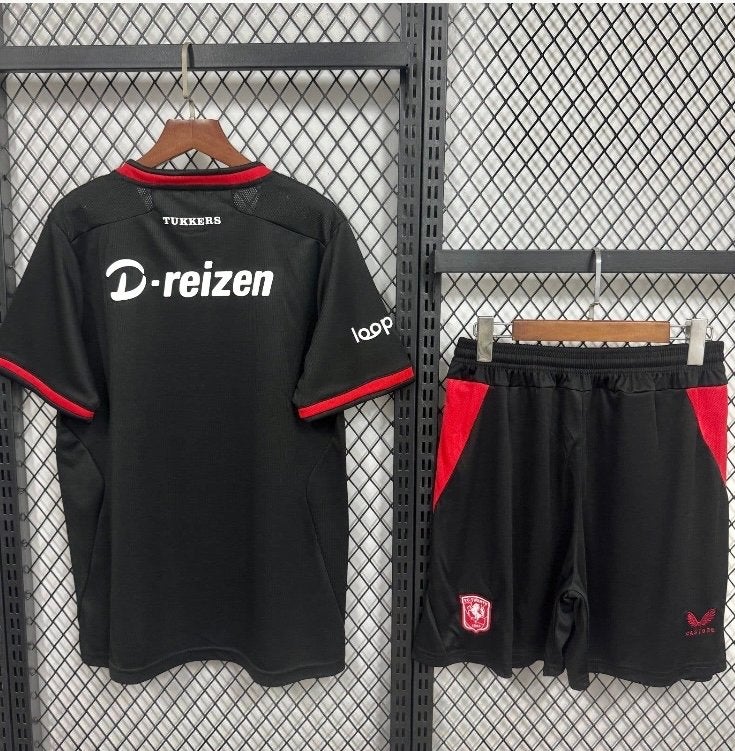 FC Twente uitshirt 2026 - 2027, Zwart, Overige maten, Ophalen of Verzenden, Zo goed als nieuw
