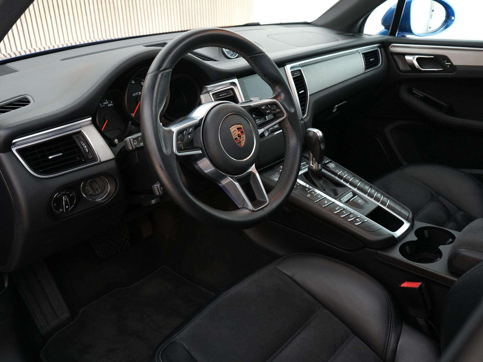 Porsche Macan 3.0 GTS |panoramadak|luchtvering|PASM|sportuit, Automaat, Gebruikt, Euro 6, Blauw
