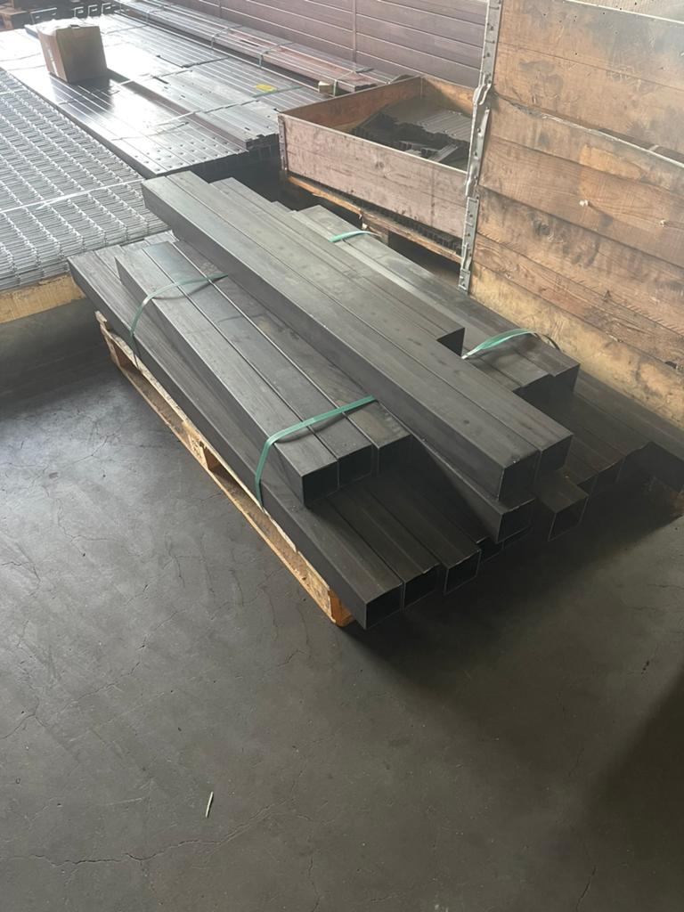 koker 80x80 mm 21 stuks, Doe-het-zelf en Verbouw, Metalen, Ophalen, Zo goed als nieuw