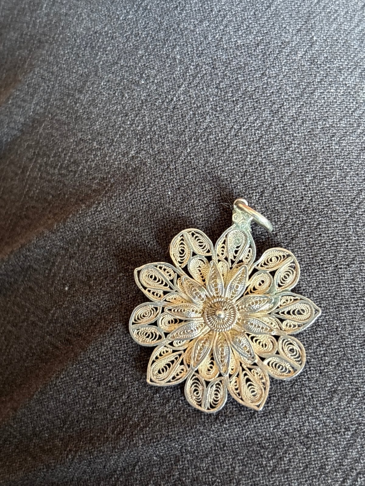 Zilveren filigraan bloem hanger, Ophalen of Verzenden, Gebruikt, Zilver, Bloem of Plant