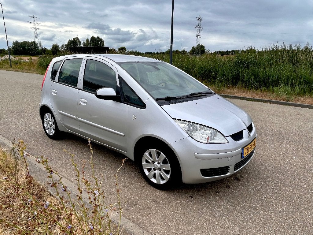 Mitsubishi Colt 1.3 Invite 2008 APK 02-2027! |Airco|Trekhaak, Auto's, Mitsubishi, Stof, 31 €/maand, Colt, Origineel Nederlands