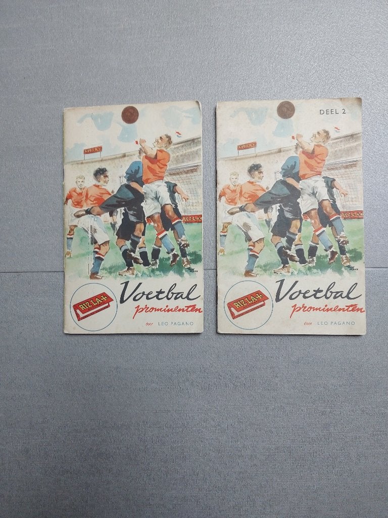Plaatjesalbum Voetbalprominenten deel 1 en 2 oa Faas Wilkes, Ophalen of Verzenden, Zo goed als nieuw, Overige binnenlandse clubs