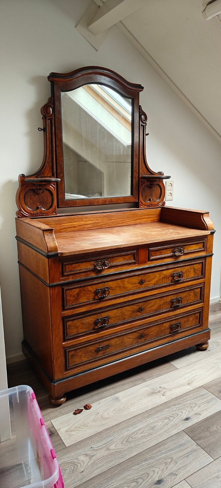 Antieke kaptafel dressoir ladenkast notenhout moet weg, Ophalen, Gebruikt, 100 tot 150 cm, Antiek jaren 50