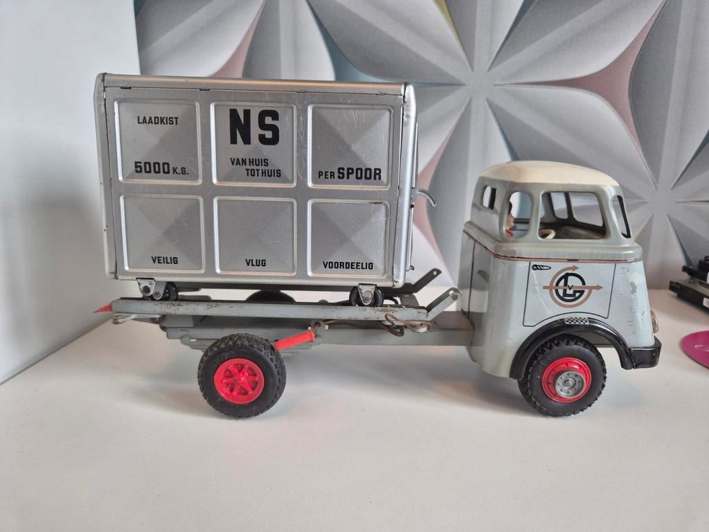 Arnold DAF truck van Gend & Loos met container NS HUIS, Ophalen of Verzenden