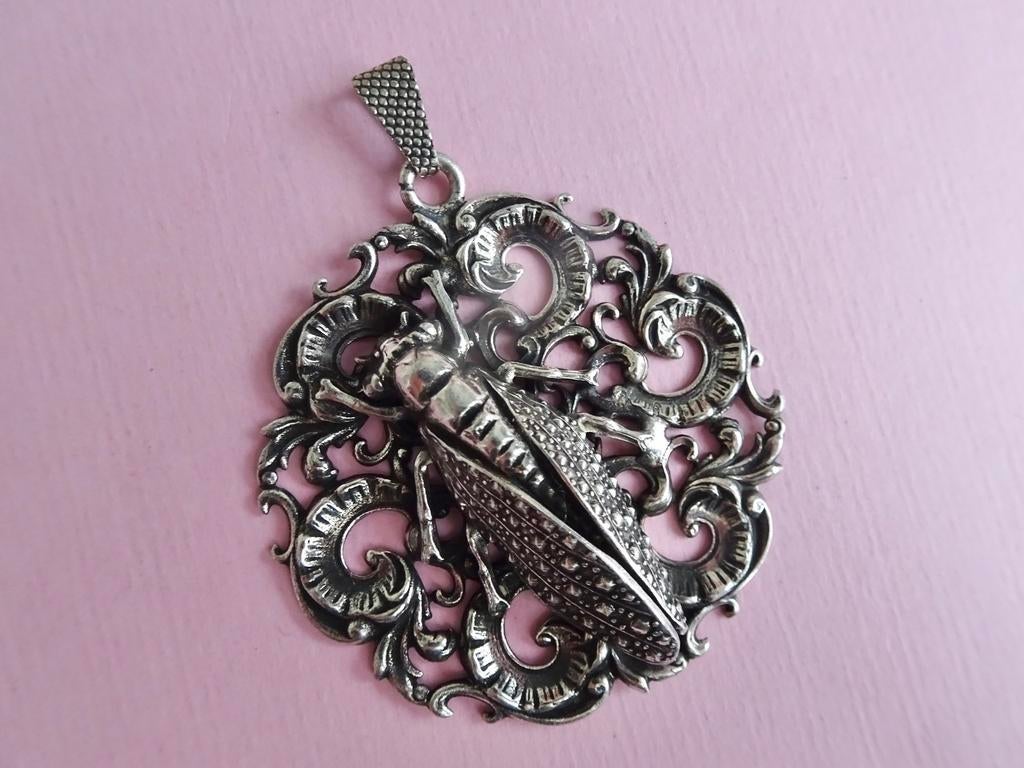 jwg Grote vintage 60s Deco cicade ketting hanger zilver klr, Verzenden, Overige materialen, Hanger