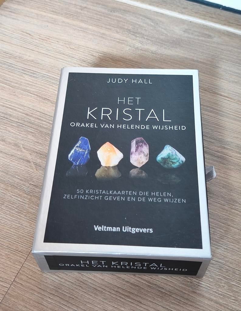 Het Kristal Orakel van Helende Wijsheid - Judy Hall, Ophalen of Verzenden, Zo goed als nieuw