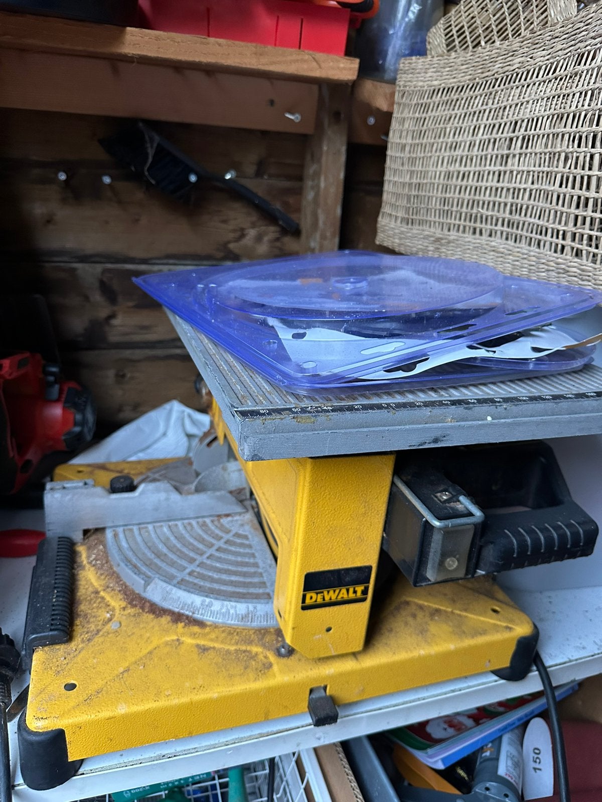 DeWalt afkortzaag en tafelzaag + extra nieuw zaagblad, Ophalen, 70 mm of meer, Zo goed als nieuw, Afkortzaag