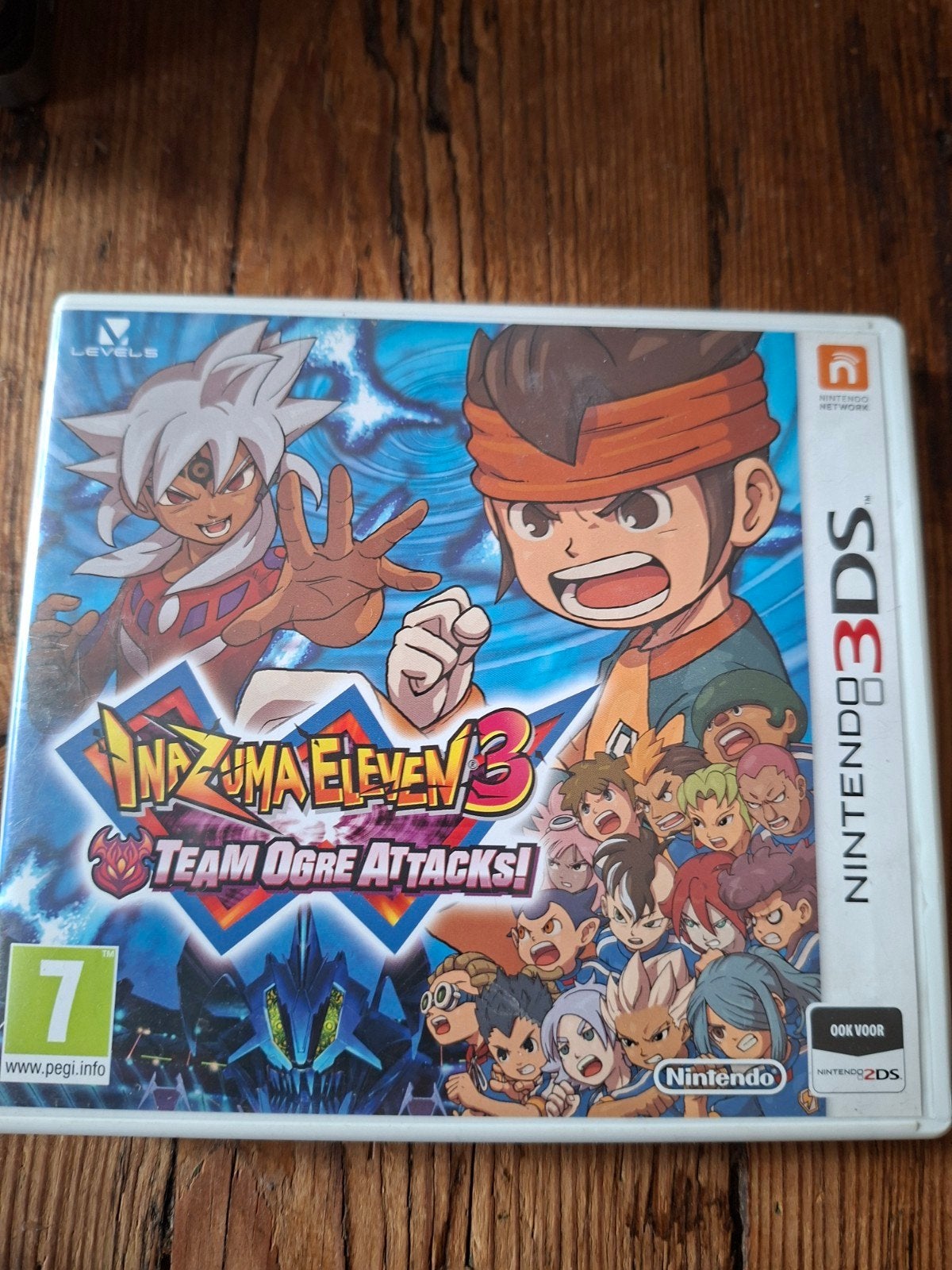 Nintendo 3DS Inazuma Eleven 3 team ogre attacks, Spelcomputers en Games, Ophalen of Verzenden, Zo goed als nieuw, Sport, Vanaf 7 jaar