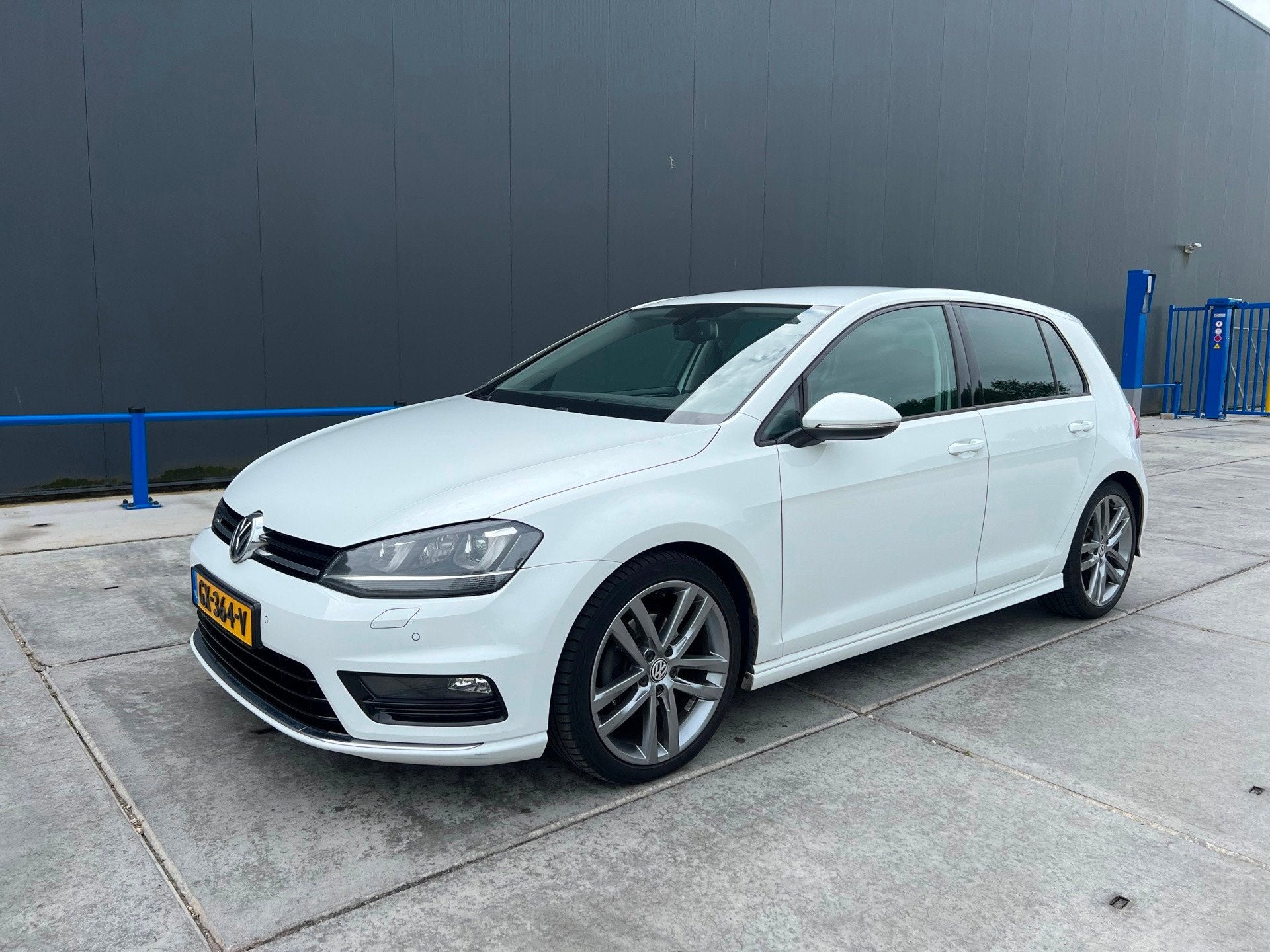 Volkswagen Golf 2.0 TDI R-Line Keyless Led Massage Leer, Voorwielaandrijving, Gebruikt, 150 pk, Alcantara