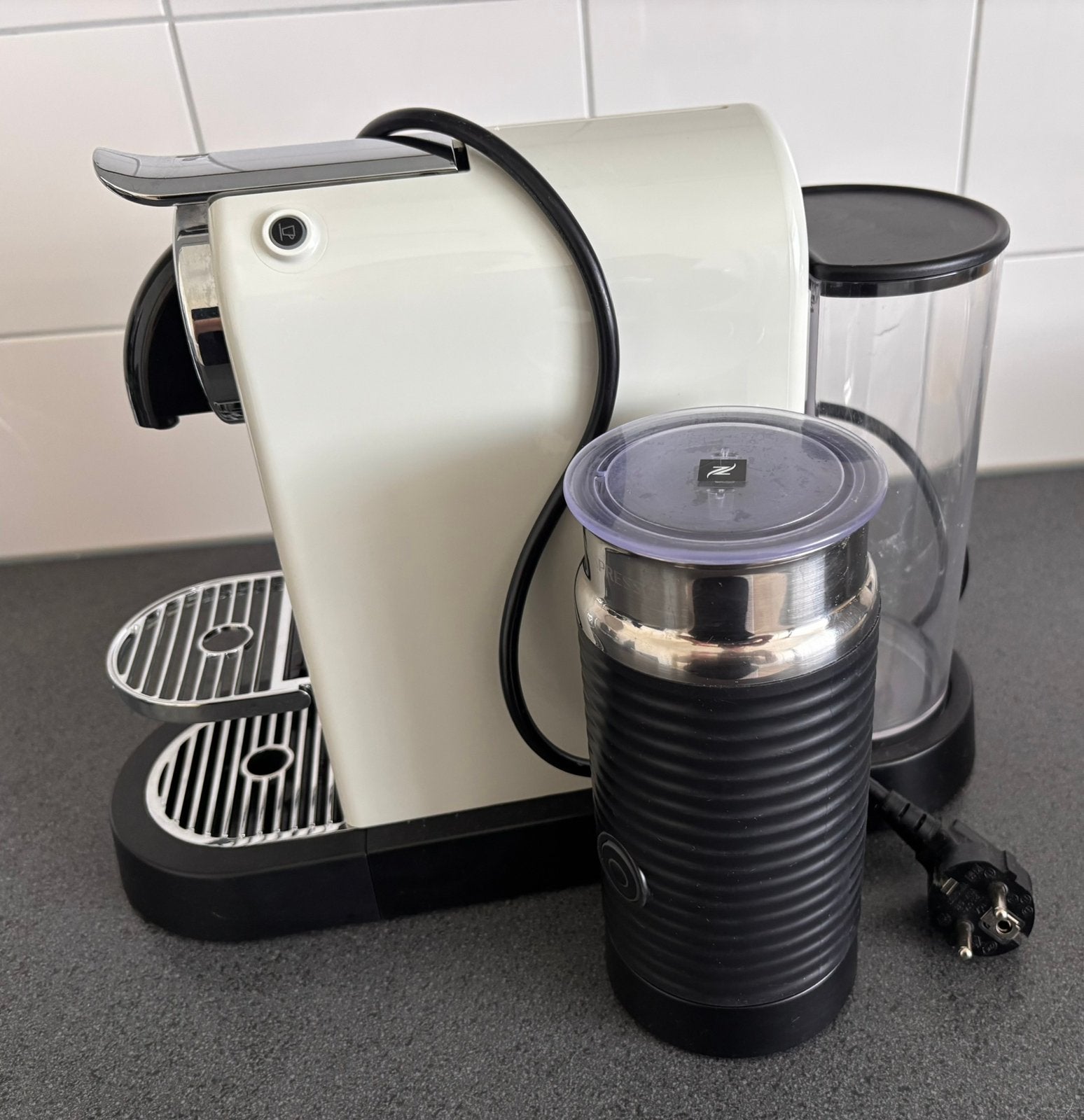 DE LONGHI Nespresso - Citiz & Milk - EN267.BAE Zwart, Witgoed en Apparatuur, Ophalen of Verzenden, Zo goed als nieuw, Koffiemachine