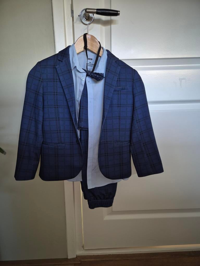 Blauw 3 delig pak maat 122/128 als nieuw, Ophalen of Verzenden, Zo goed als nieuw