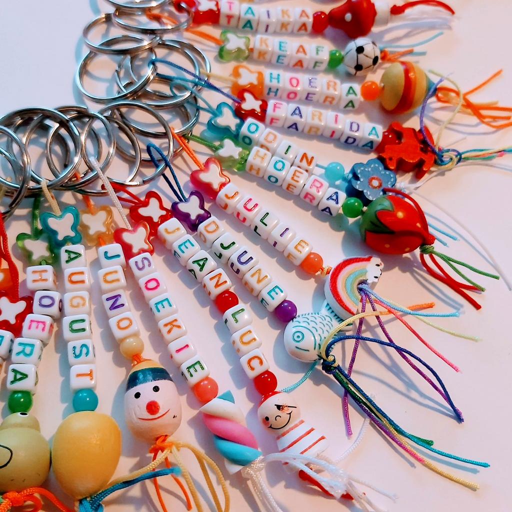 Afscheids kadootje kdv vrolijke gepersonaliseerde hangers, Ophalen of Verzenden, Nieuw, Feestartikel, Verjaardag