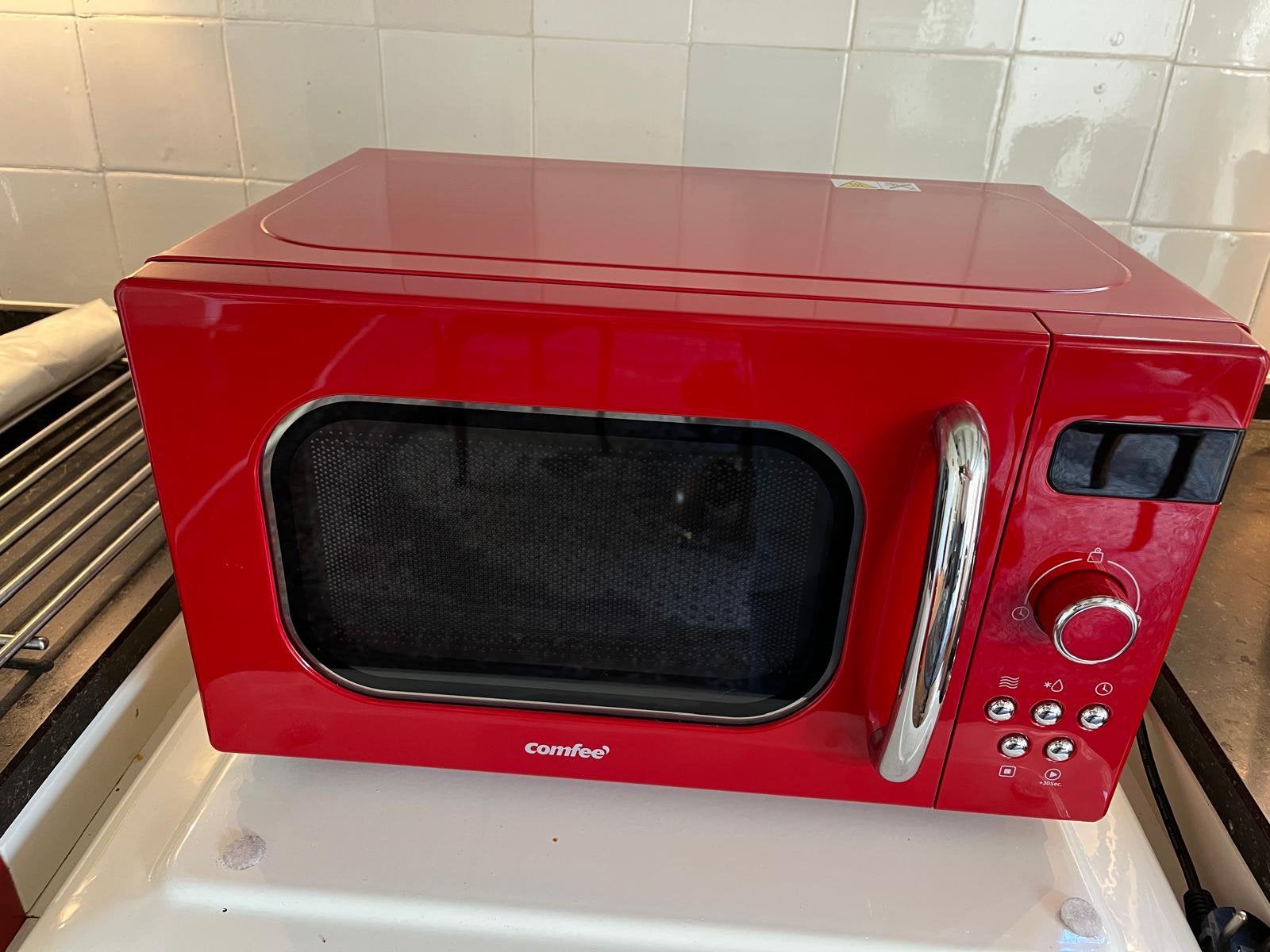 2 prachtige nieuwe COMFEE vintage magnetrons in rood en crèm, Witgoed en Apparatuur, Ophalen, Minder dan 45 cm, Nieuw, Magnetron