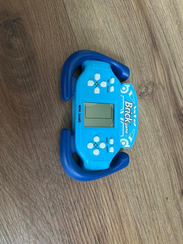 Leuk Mini Game voor Kinderen - Brick Game, Ophalen, Zo goed als nieuw, Jongen of Meisje