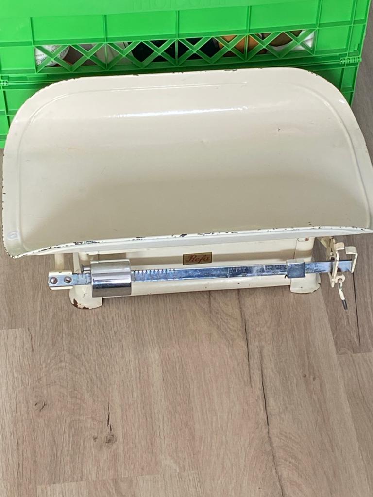 Baby Weegschaal - Functioneel, Ophalen, Gebruikt