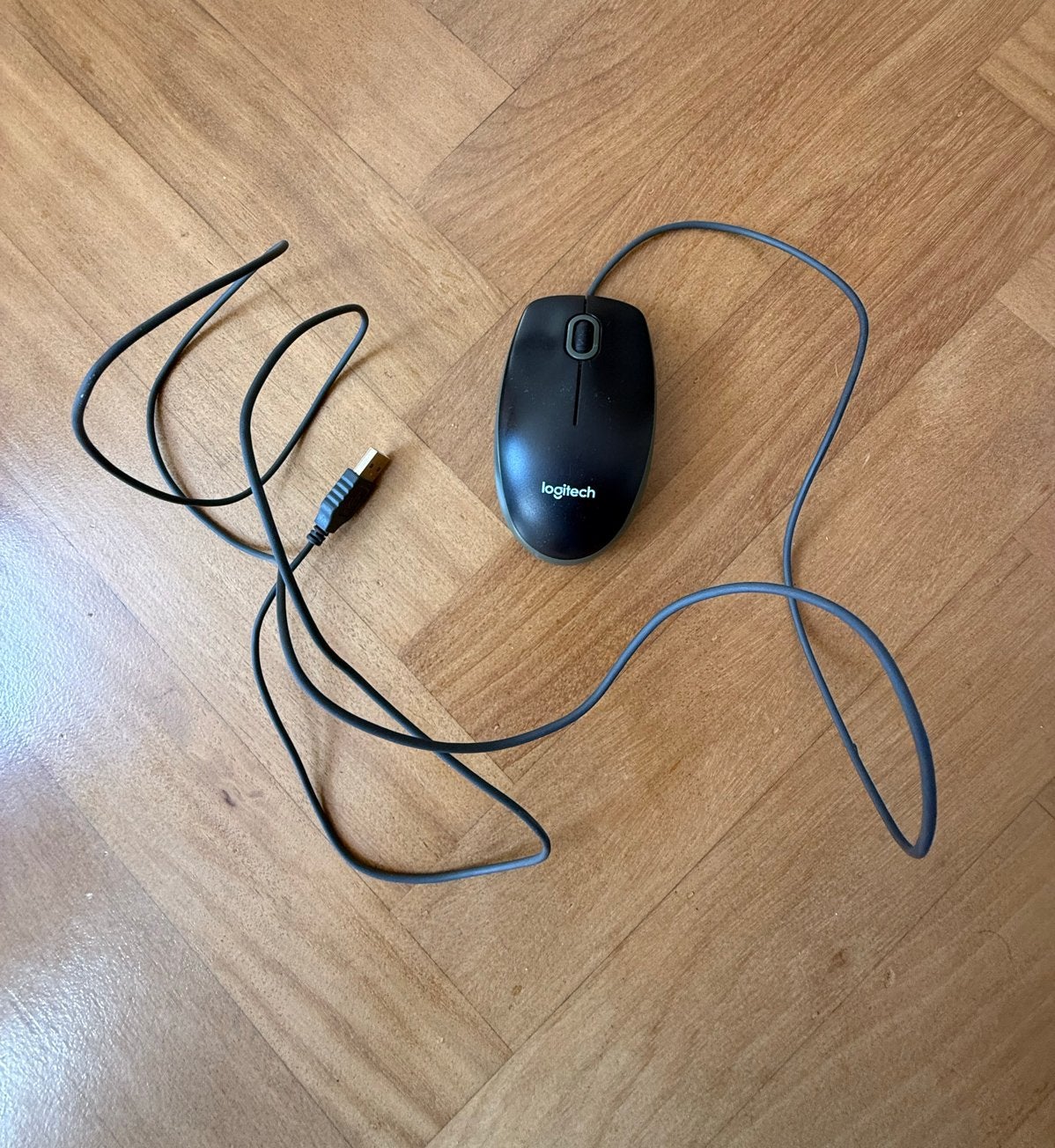 Logitech Computermuis - Bedraad, Computers en Software, Rechtshandig, Muis, Gebruikt, Ophalen of Verzenden