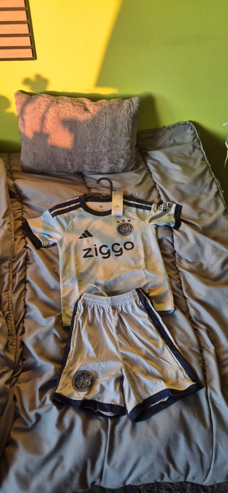 Ajax uit tenue 2023/2024 - Maat 18, Ophalen of Verzenden, Nieuw