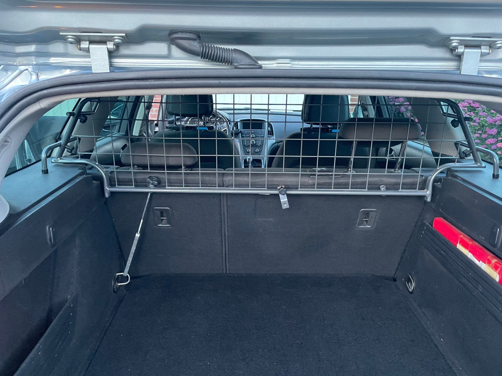 Hondenrek van Travall opel Astra Sports Tourer, Auto diversen, Ophalen, Zo goed als nieuw