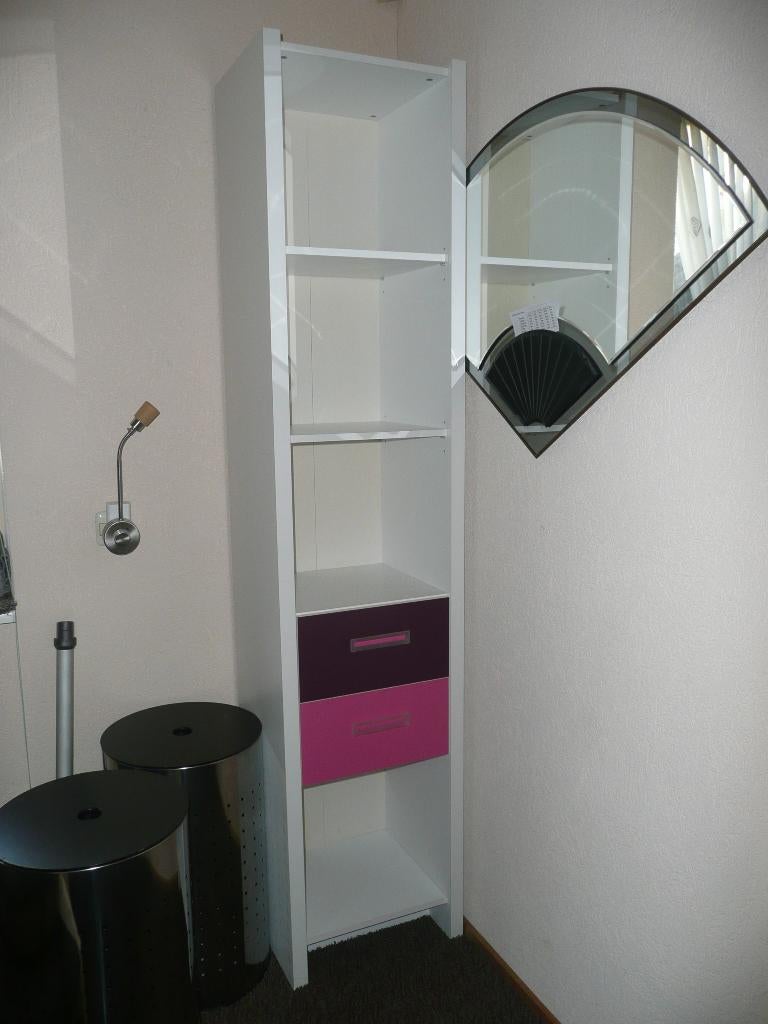 Smalle hoge kast, Kinderen en Baby's, Kinderkamer | Commodes en Kasten, Ophalen, Gebruikt, 105 cm of meer, Minder dan 50 cm