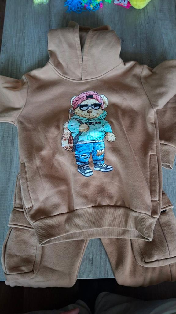Joggingpak met teddybeer print - Maat 14 jaar, Ophalen of Verzenden, Gebruikt, Jongen of Meisje, Setje