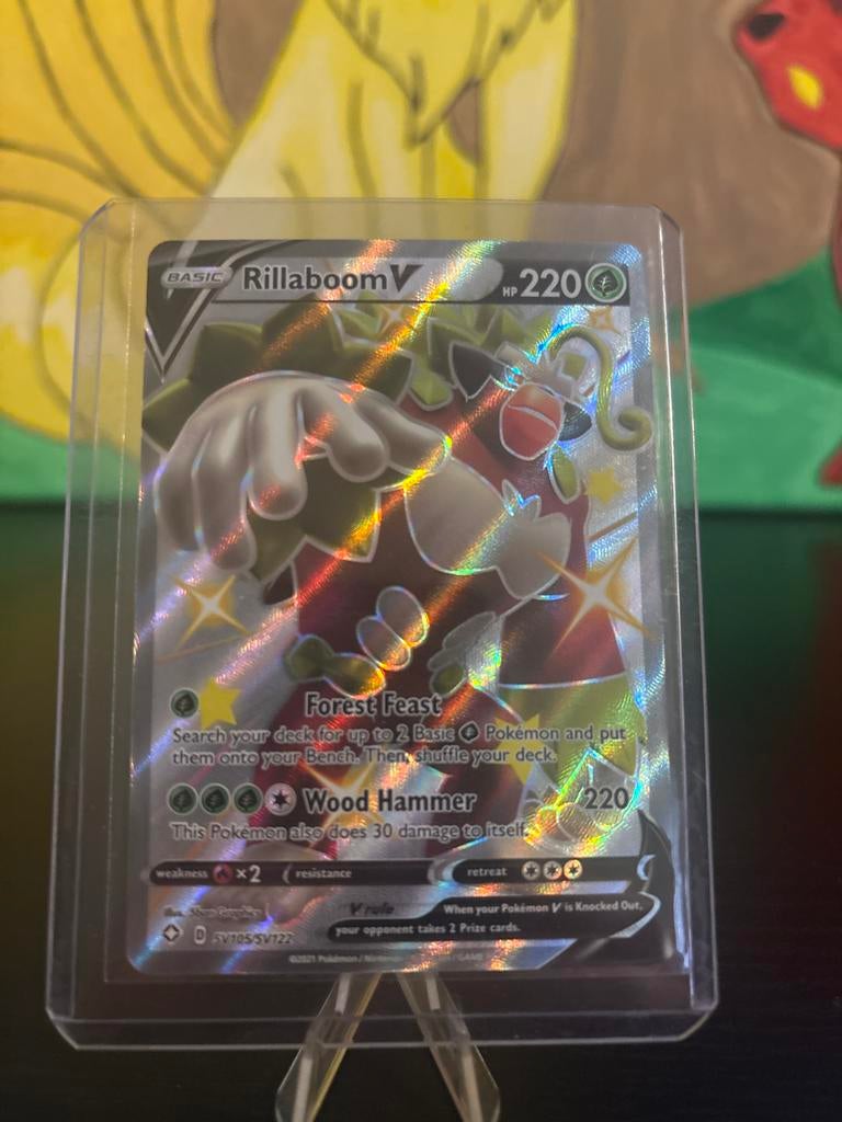 Rillaboom V (SV105/SV122) Shiny Pokémon Kaart, Hobby en Vrije tijd, Verzamelkaartspellen | Pokémon, Ophalen of Verzenden, Zo goed als nieuw