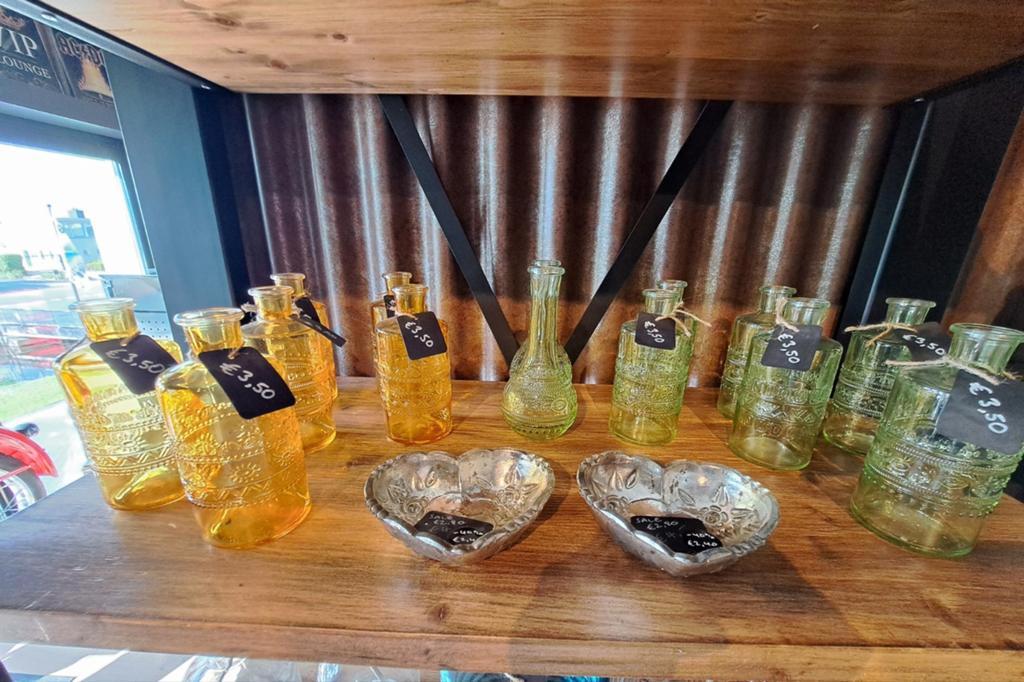 Diverse kleine vaasjes  21 stuks, Ophalen of Verzenden, Nieuw, Overige kleuren, Glas
