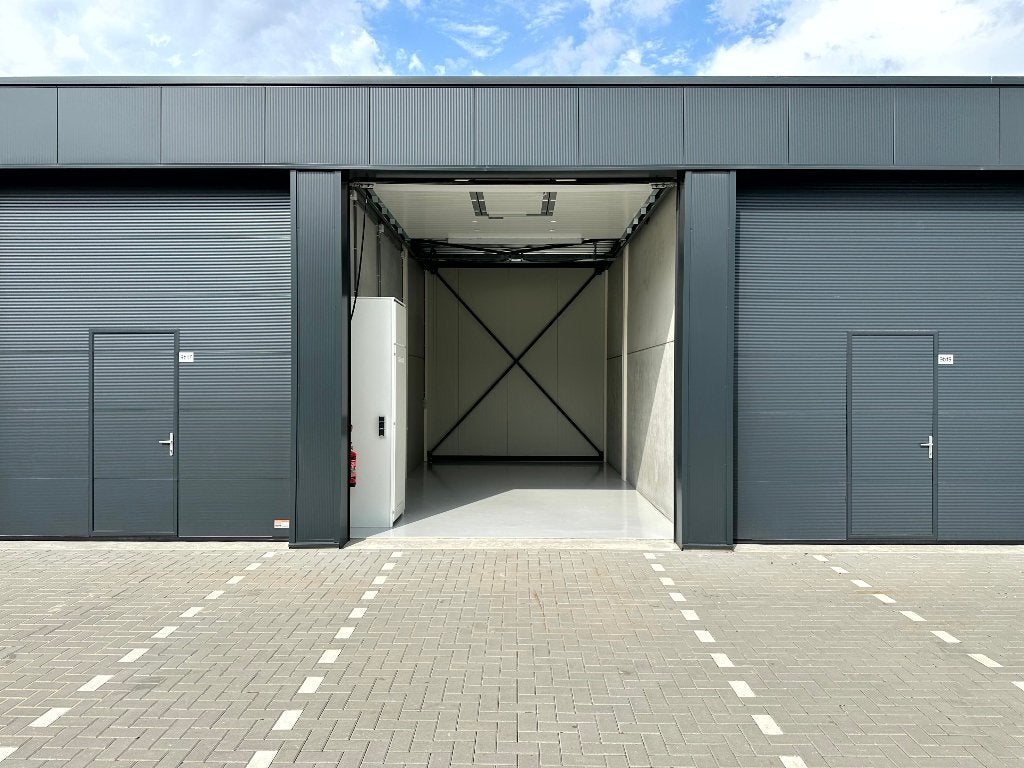 Garagebox / Opslagbox Olmendreef 9b18 te Steenbergen.