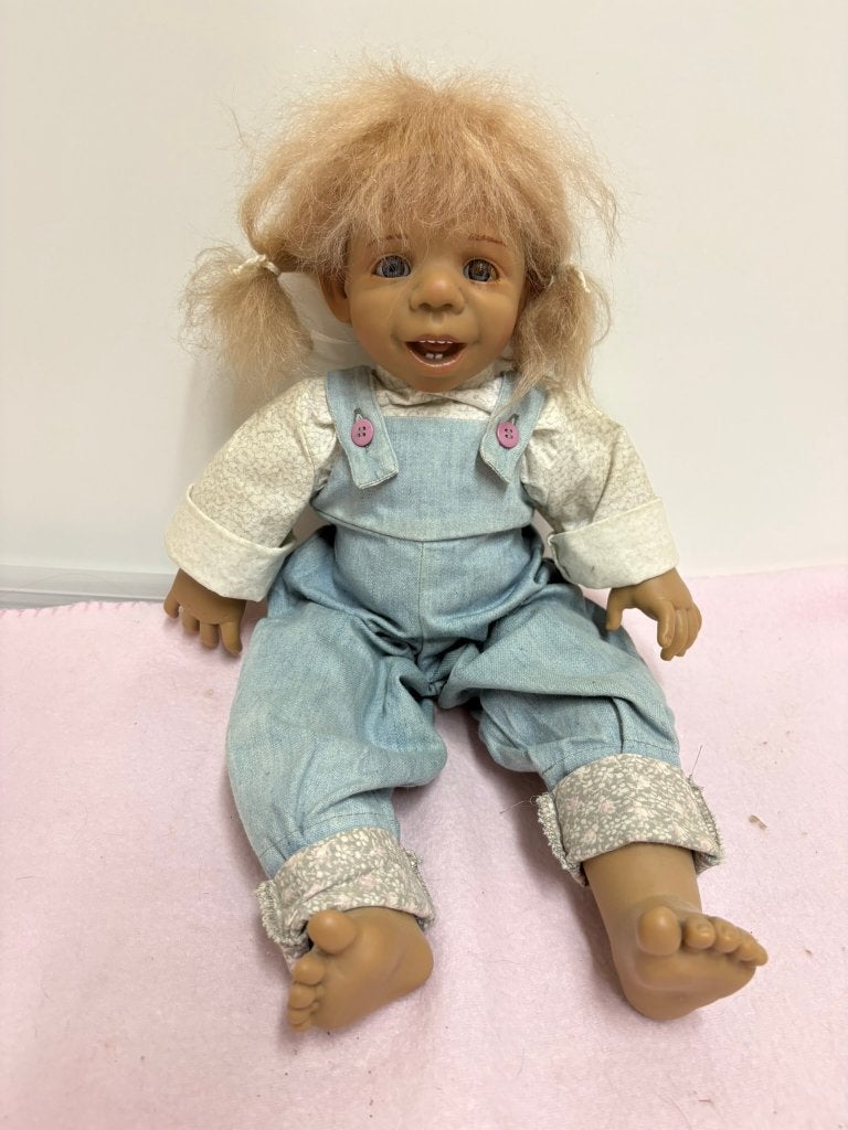 Jeckle Jansen Maggy, ong 43cm uit 1993, Verzamelen, Poppen, Gebruikt, Pop, Levensecht of Reborn, Ophalen of Verzenden