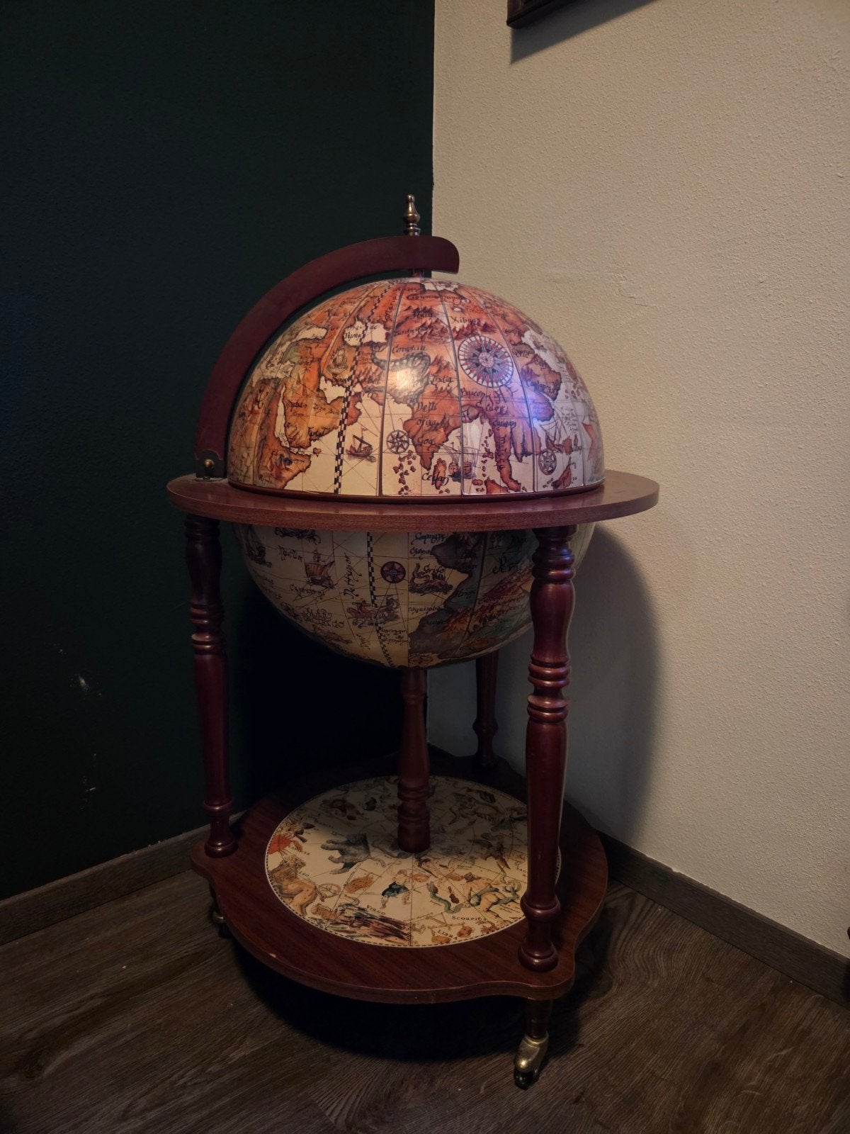 Grote Globe Bar, Ophalen, Zo goed als nieuw, Hout, Antieke wereldbol