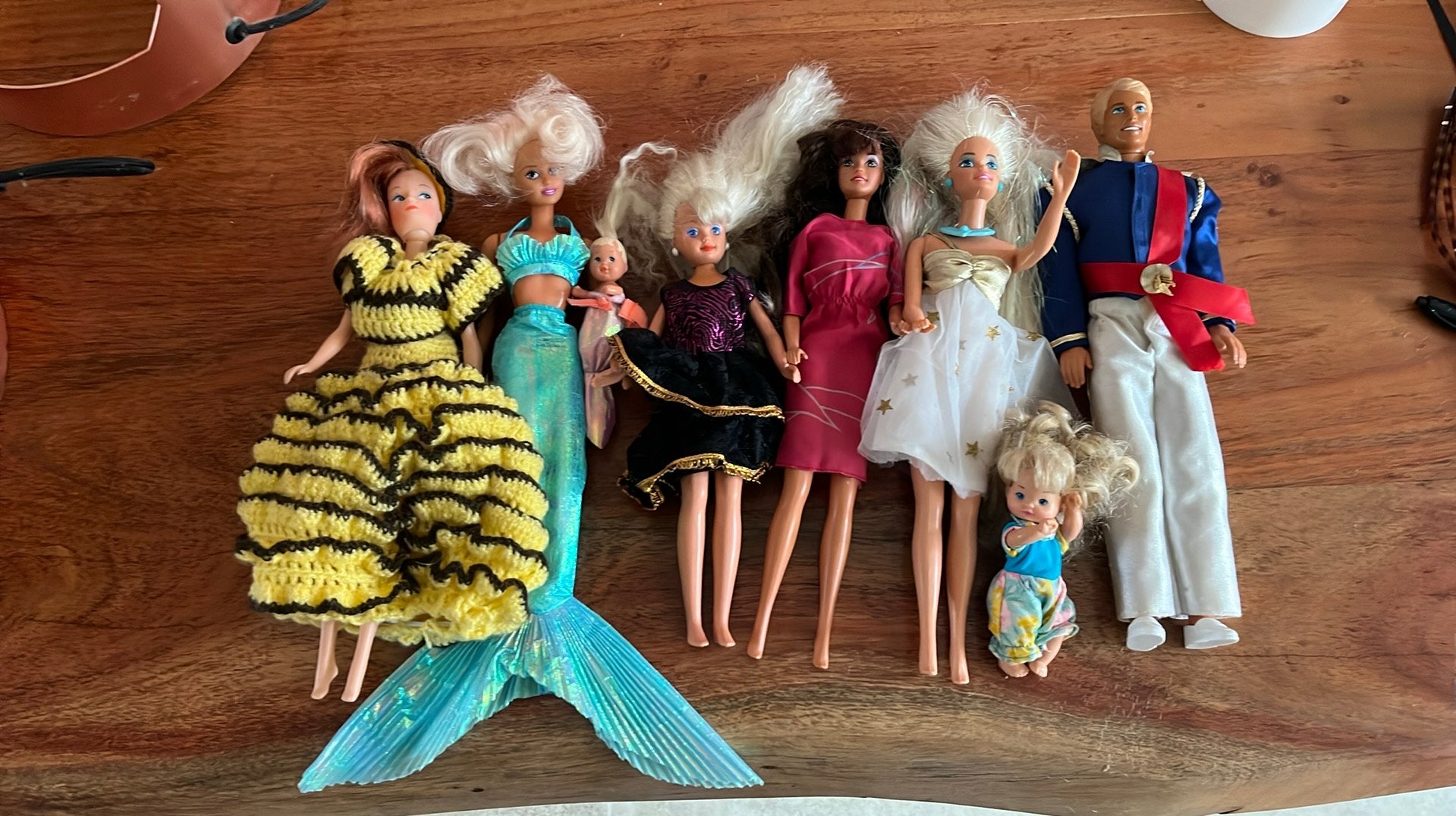 Ken, Barbies, barbie kind met extra kleding en accessoires, Kinderen en Baby's, Ophalen of Verzenden, Gebruikt, Barbie