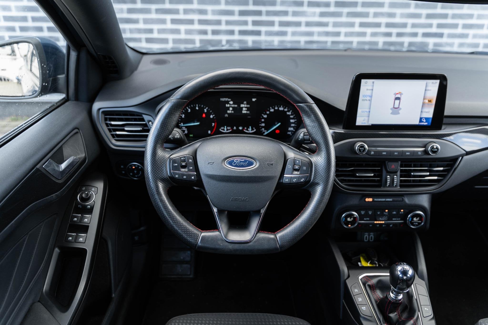Ford Focus 1.0 EcoBoost 125 Hybrid ST Line Business | Trekha, Auto's, Dealer onderhouden, Gebruikt, Blauw, Origineel Nederlands