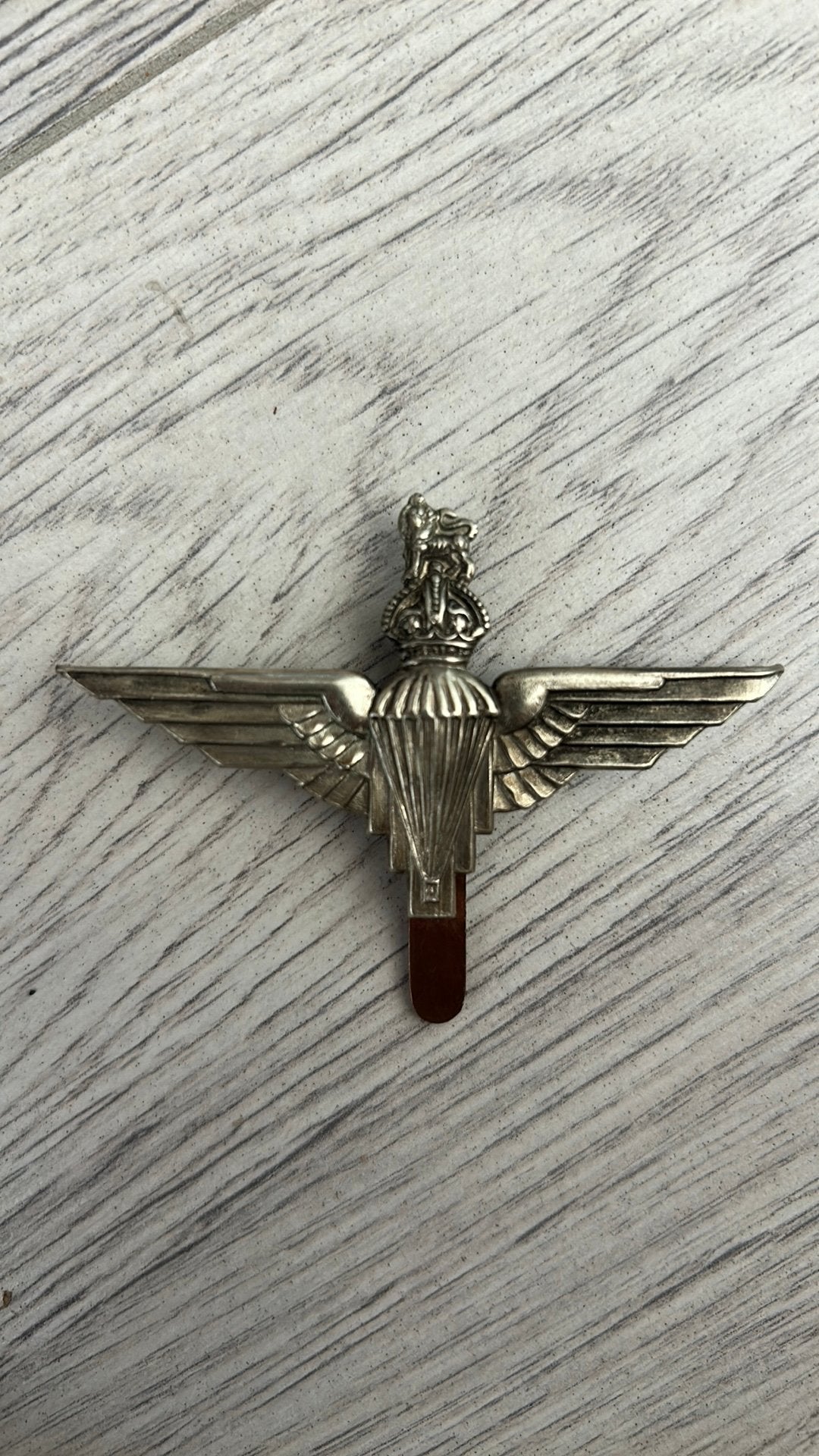 Parachute regiment cap badge wo2, Verzenden, Engeland, Embleem of Badge