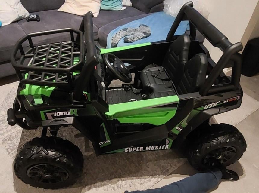 Kinderauto Elektrishe 4-8, Ophalen, Zo goed als nieuw