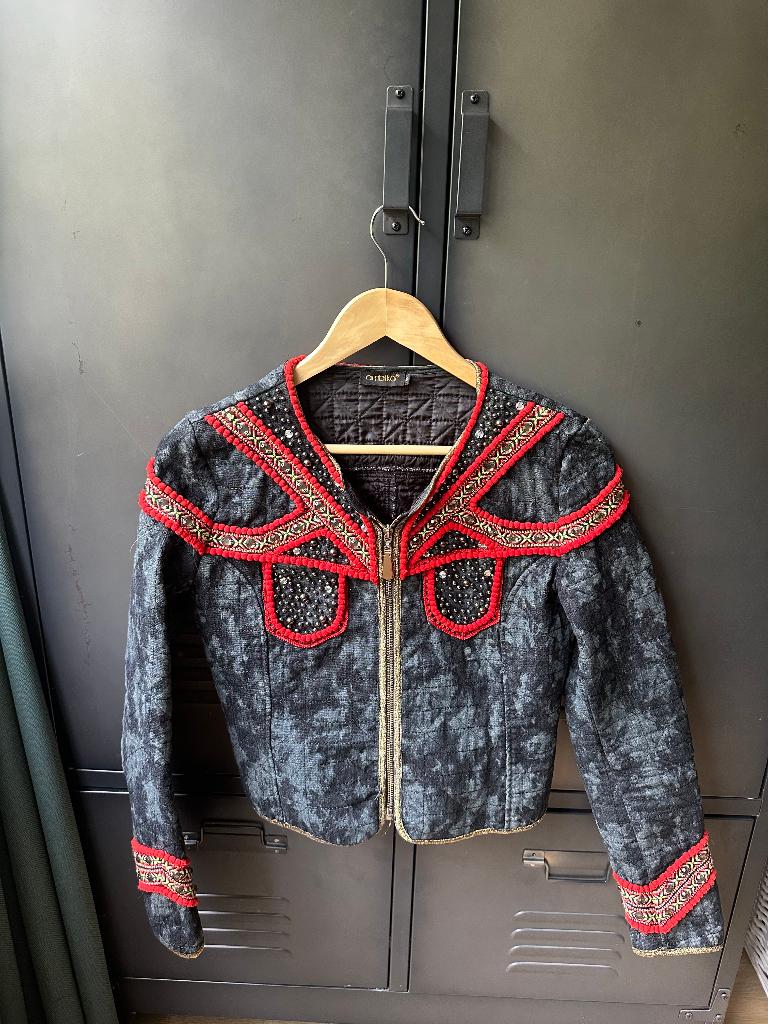 Vintage Ambika jasje rood/goud borduursel - Maat S, Zwart, Ophalen of Verzenden, Jasje, Maat 36 (S)