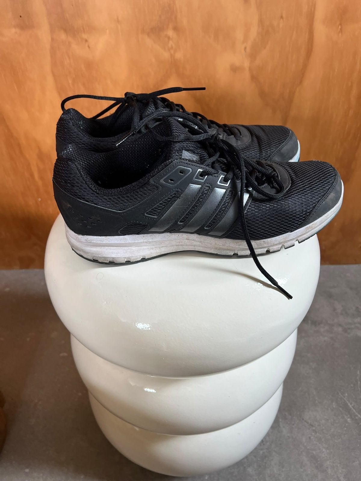 Adidas sneakers zwart - Maat 45, Kleding | Heren, Zwart, Ophalen of Verzenden, Sneakers of Gympen, Gedragen