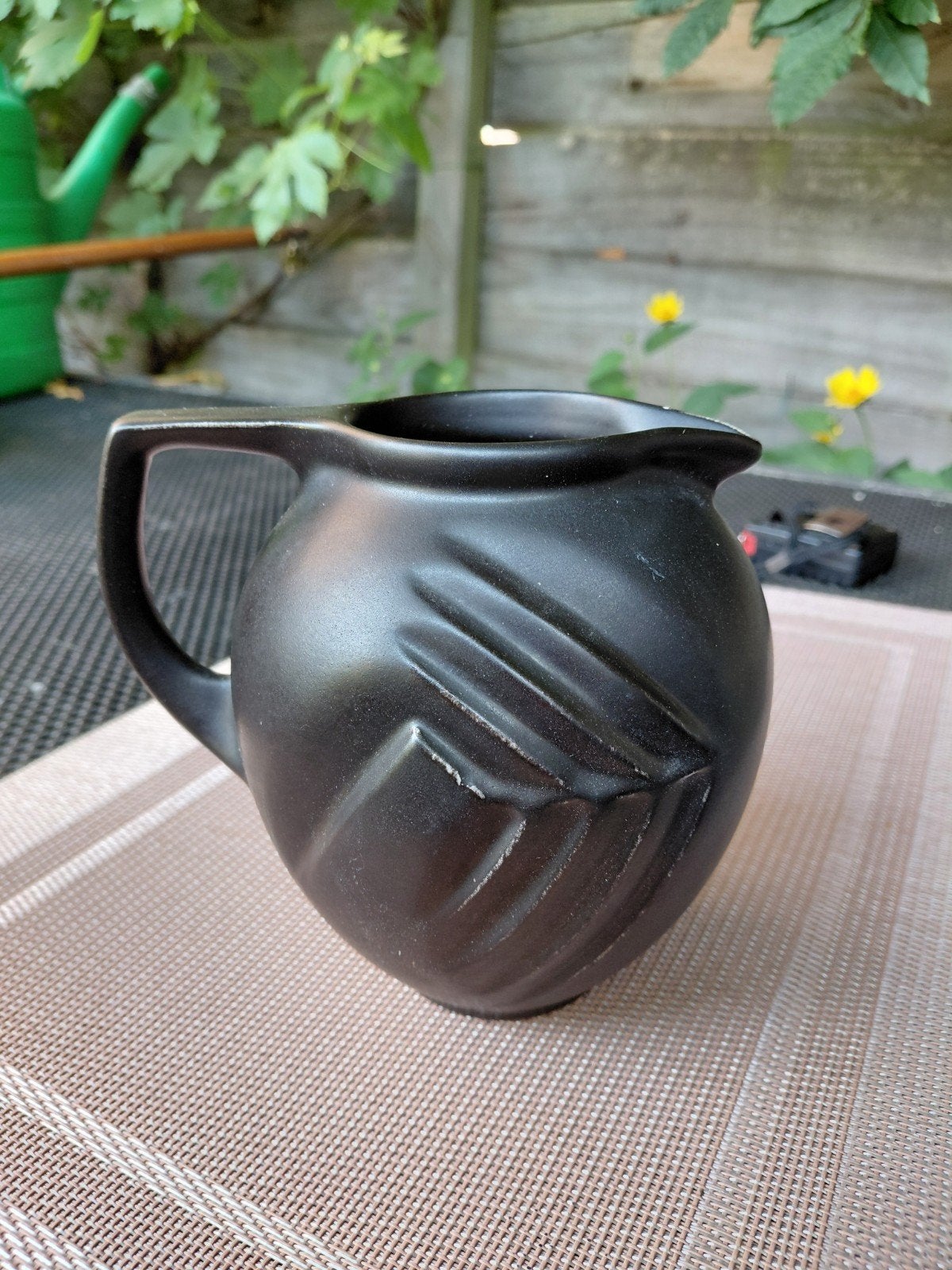 Mooi oud vaasje met bijzondere vorm., Ophalen of Verzenden