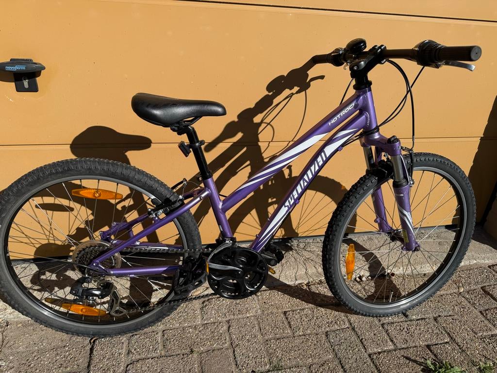 Specialized Hotrock 24 inch kinderfiets paars, Fietsen en Brommers, Fietsen | Kinderfietsjes, Ophalen, Gebruikt, Schijfrem, 20 inch of meer