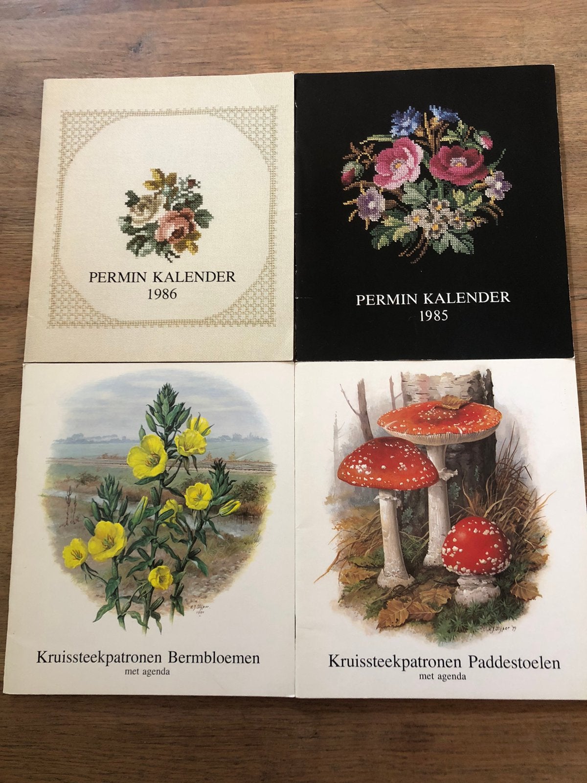 Borduurkalender, Ophalen of Verzenden, Zo goed als nieuw, Patroon