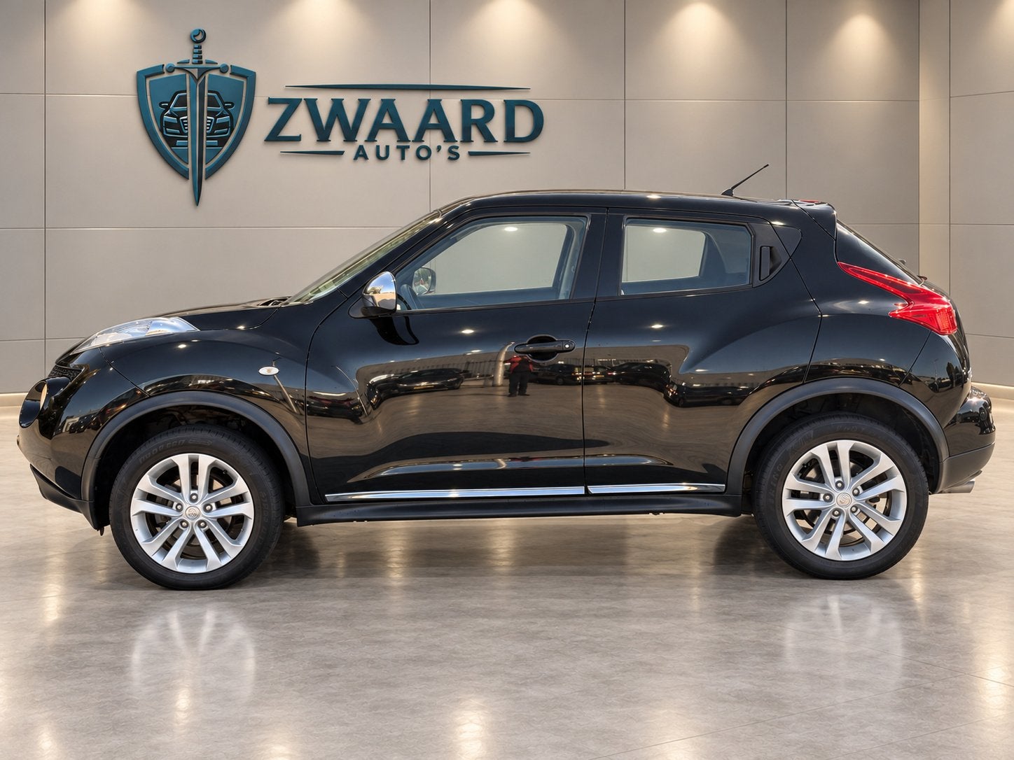 Nissan Juke 1.6 Visia l Airco l Electrische ramen & Buitensp, Auto's, Voorwielaandrijving, Stof, Zwart, 4 cilinders