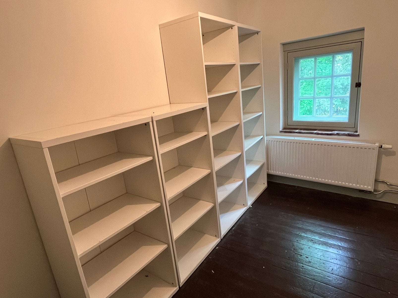 2  IKEA BESTÅ kasten 60x128x40 centimeter, Met plank(en), Gebruikt, 100 tot 150 cm, Tijdloos